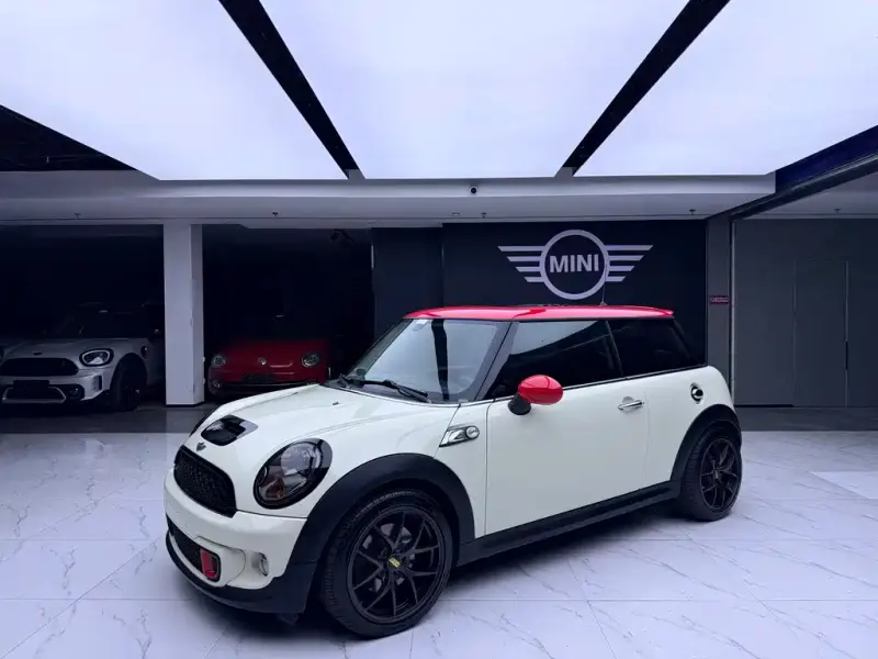 MINI Mini, 2012