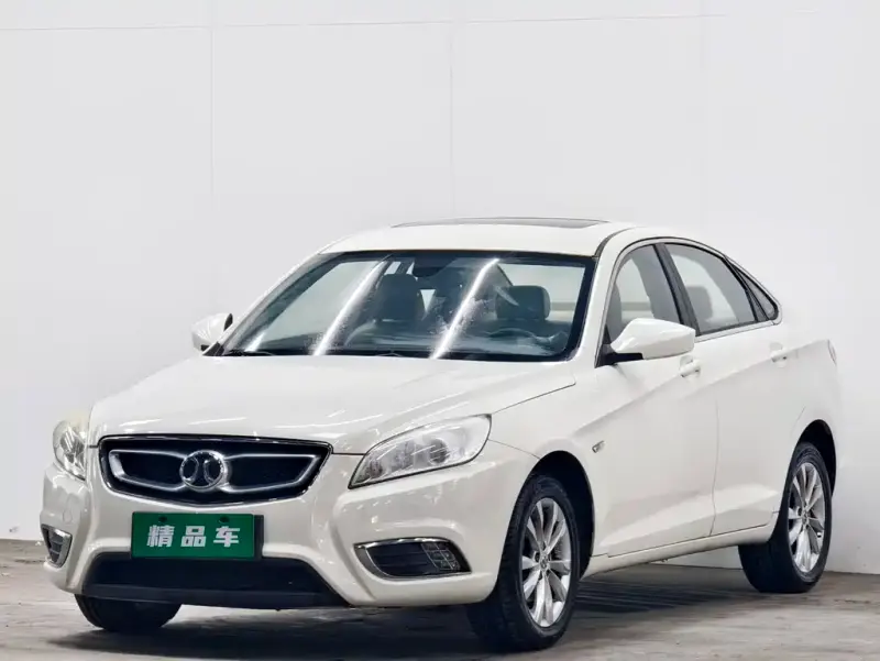 BAIC Senova D50, 2016 — фото 1