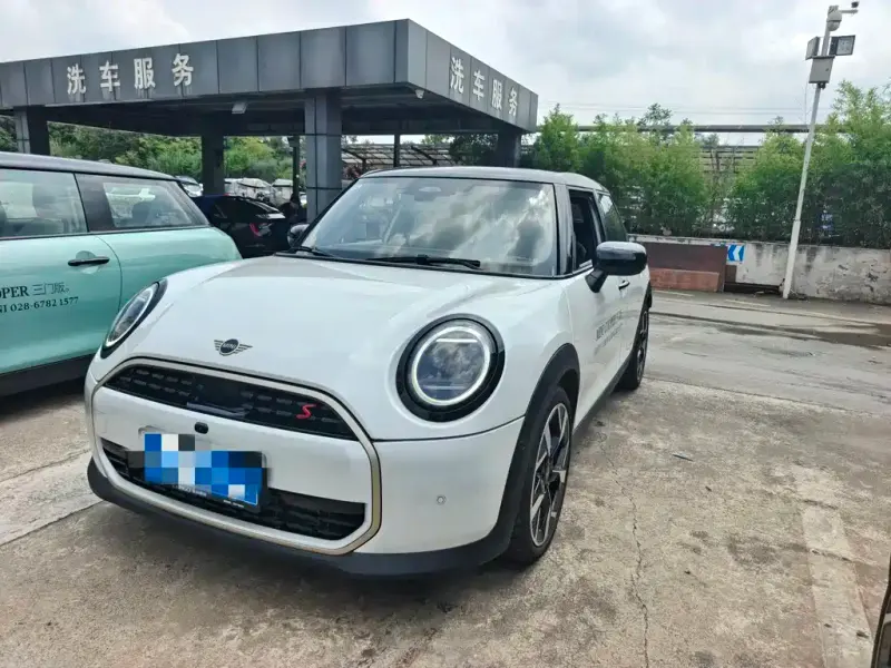 MINI Mini, 2024