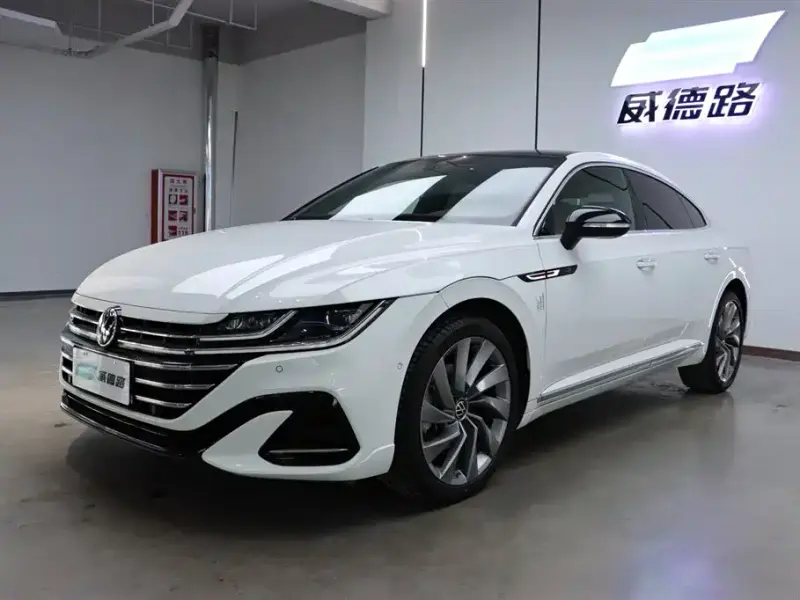 Volkswagen CC, 2023