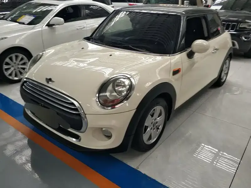 MINI Mini, 2015