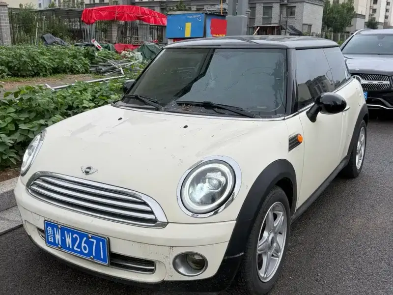 MINI Mini, 2010