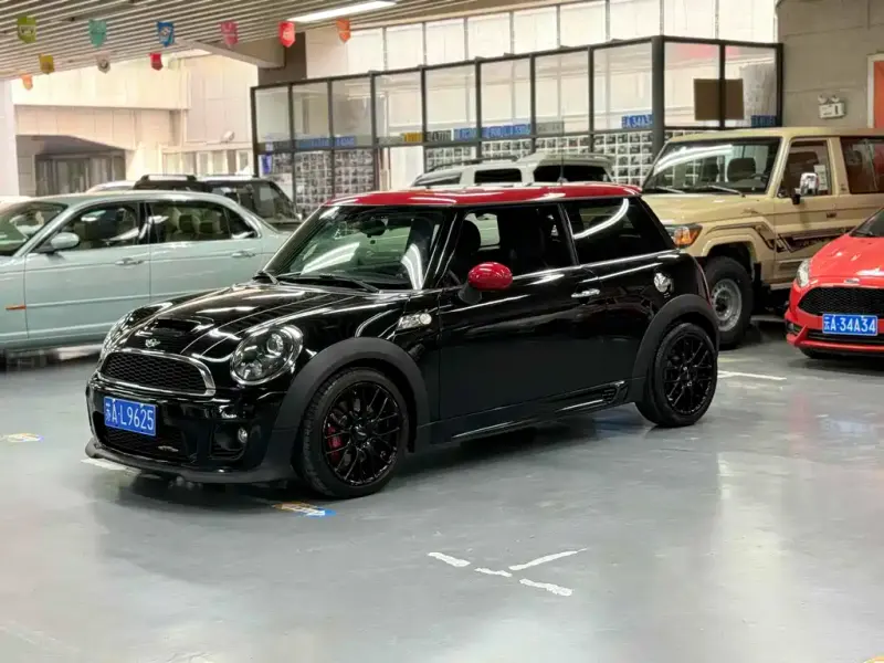 MINI JCW, 2014