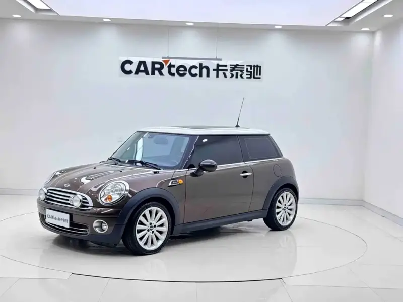 MINI Mini, 2010