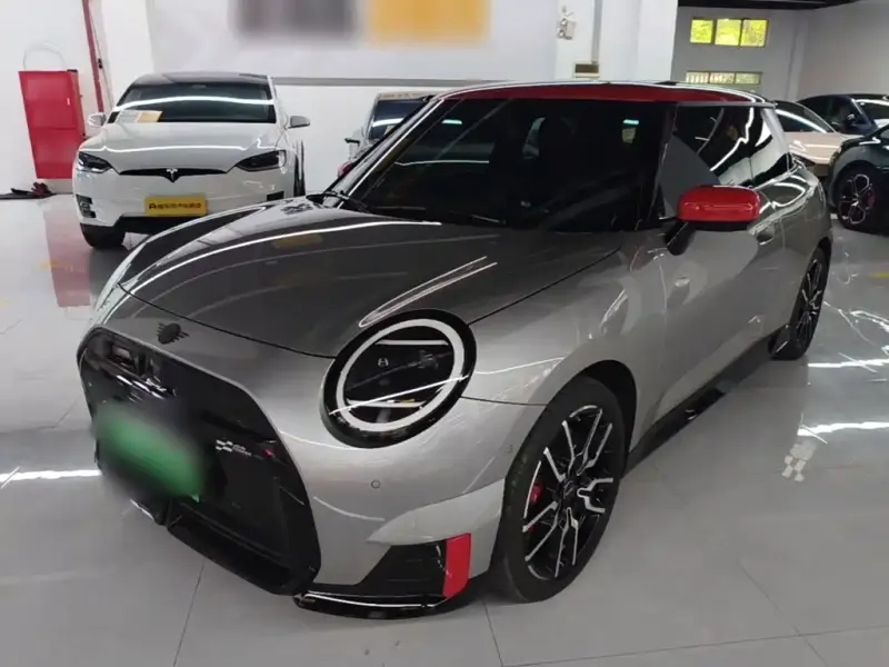 MINI JCW, 2025