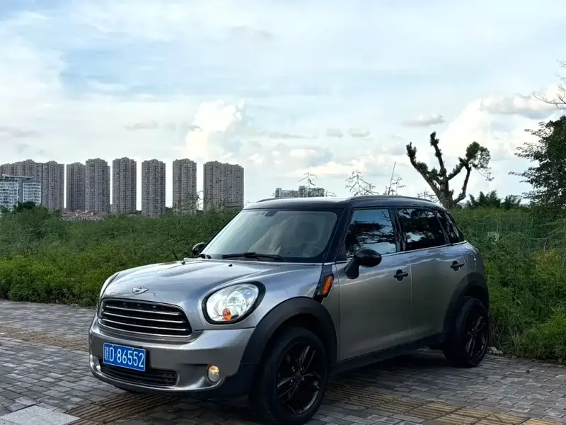 MINI Mini, 2012