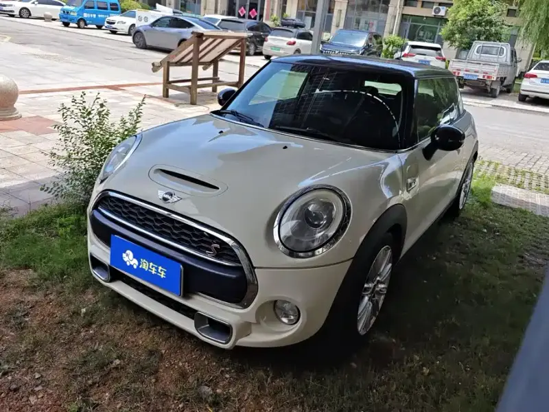 MINI Mini, 2014