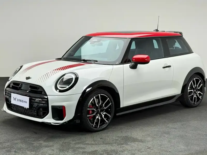 MINI JCW, 2025