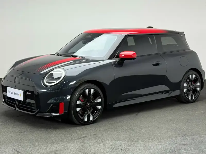 MINI JCW, 2025