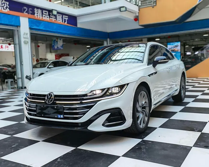 Volkswagen CC, 2023
