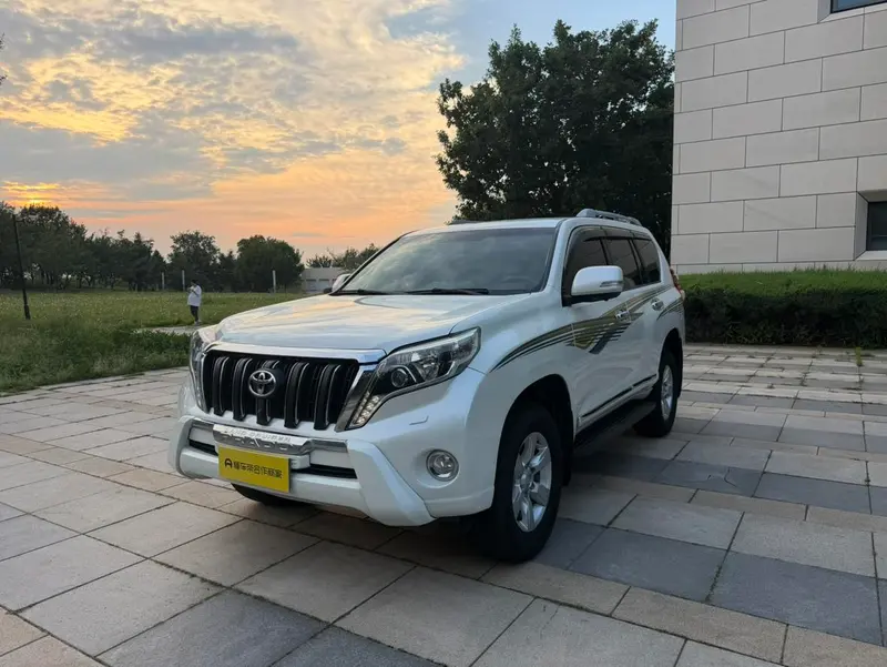 Toyota Prado (Import), 2015