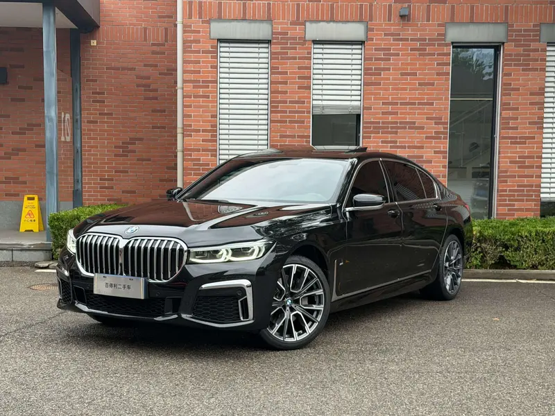 BMW 7-Series 740Li Leading Version M Sport, 2021 — фото 1