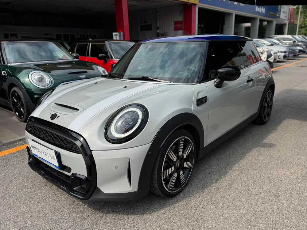 MINI MINI, 2022