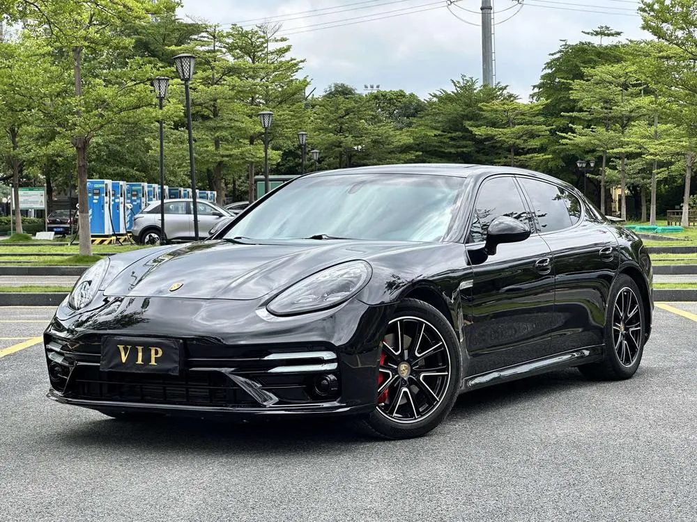 Porsche Panamera, 2010