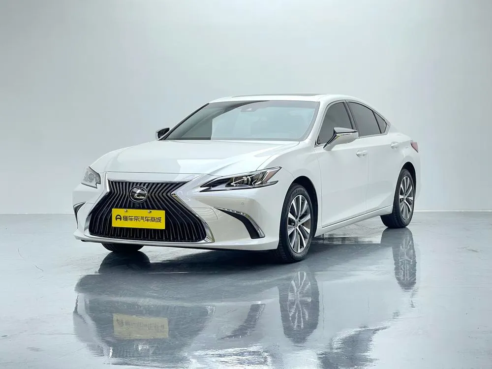 Lexus ES, 2020