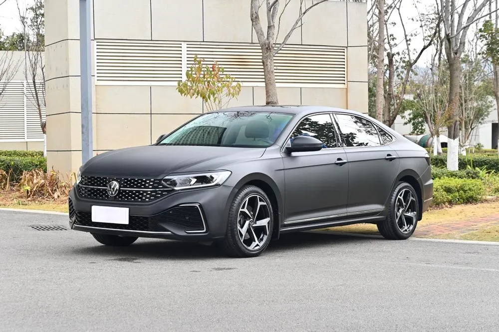 Volkswagen Passat, 2024