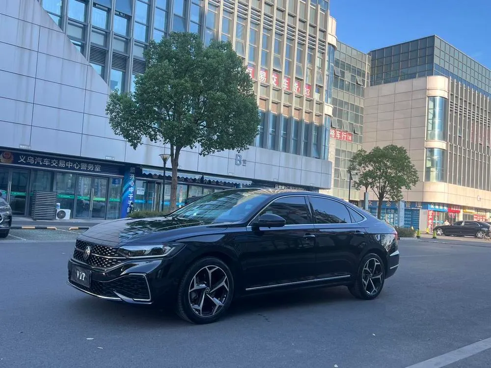 Volkswagen Passat, 2023