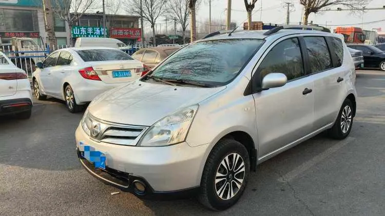 Nissan Livina, 2010