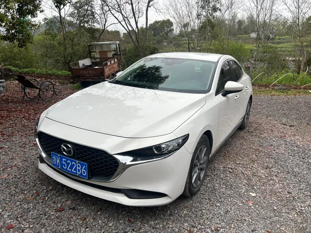 Mazda 3 Axela, 2022