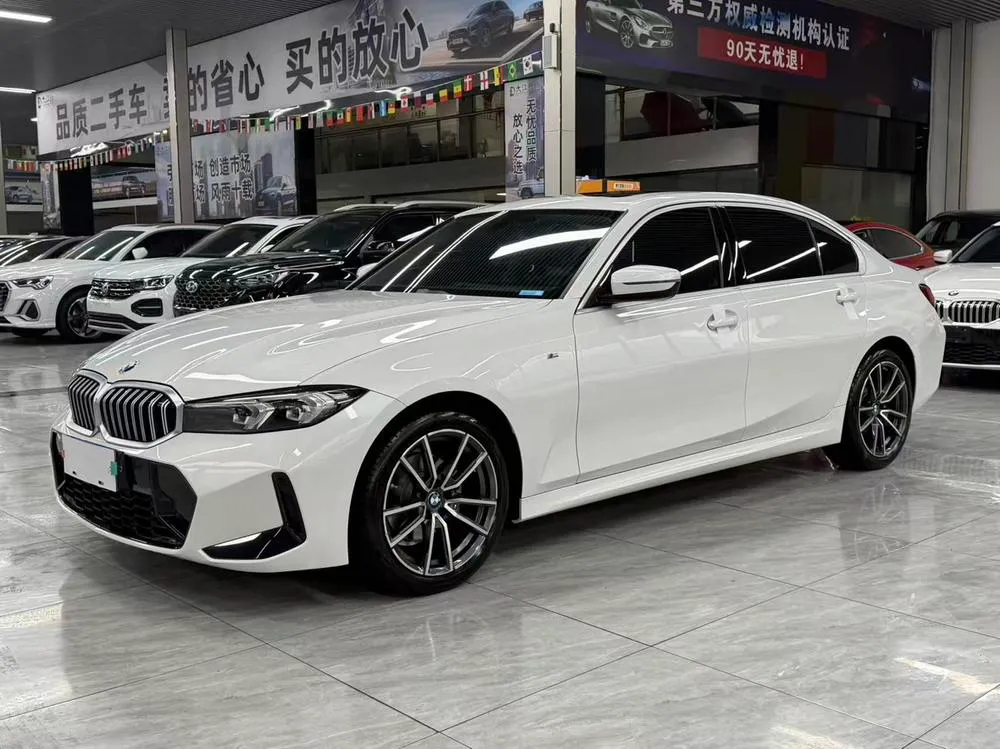 BMW 3-Series, 2023