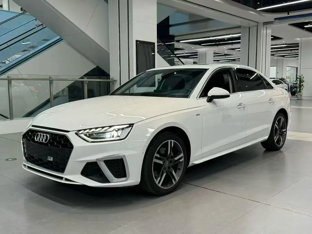 Audi A4L, 2021