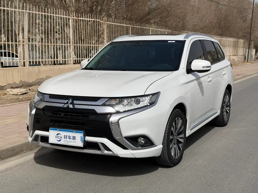 Mitsubishi Outlander, 2021