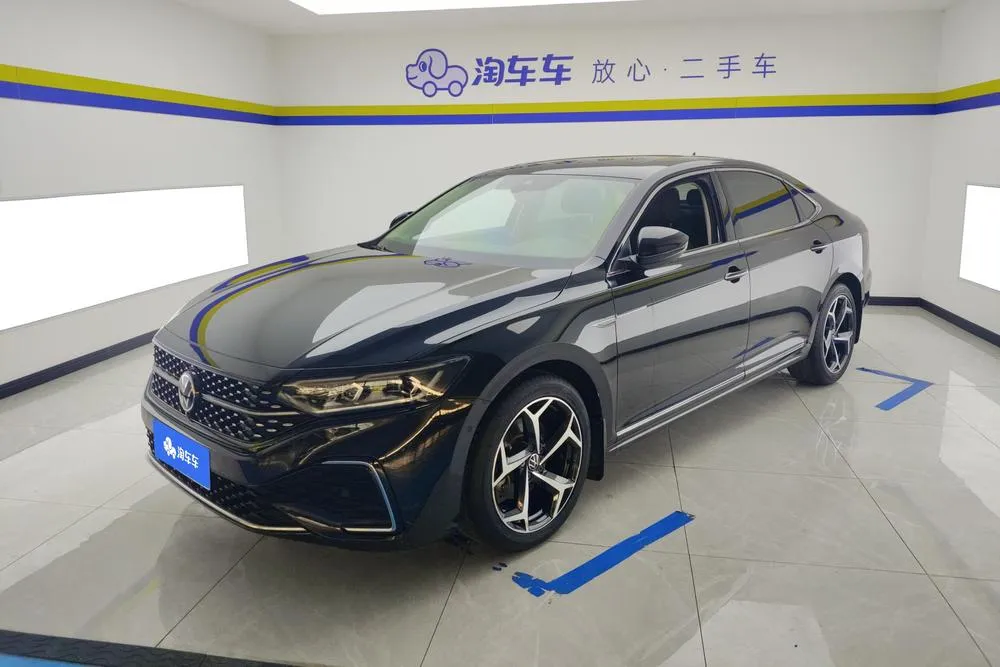 Volkswagen Passat, 2023