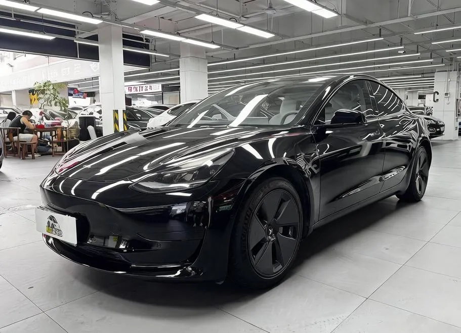 Tesla Model 3, 2021