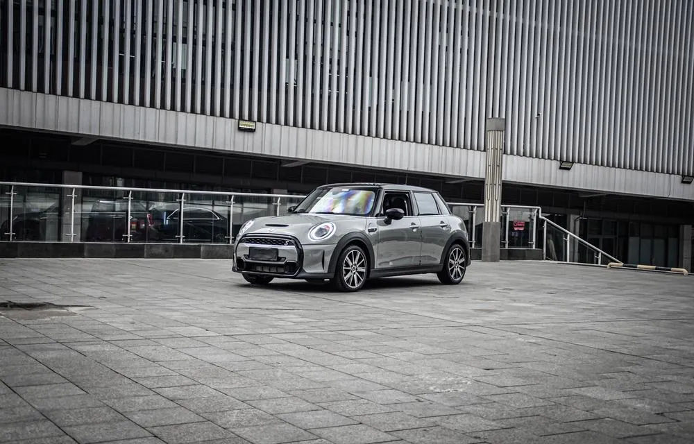 MINI MINI, 2022