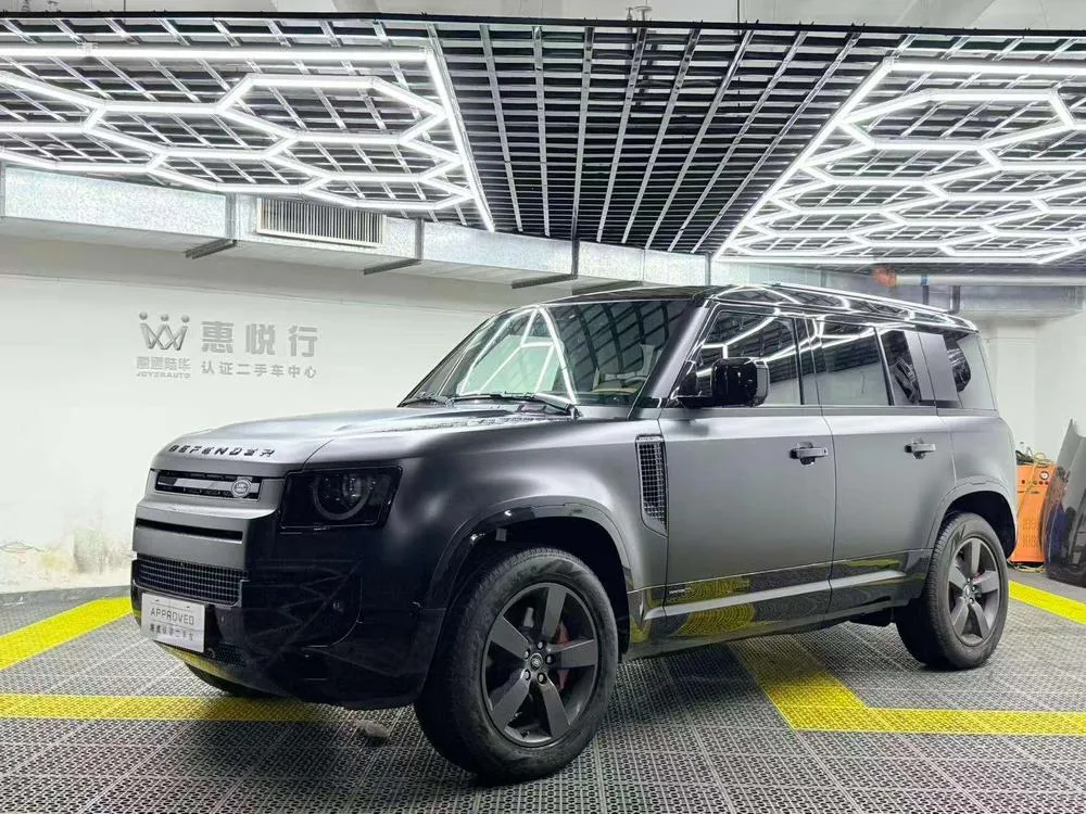 Land Rover Defender, 2025
