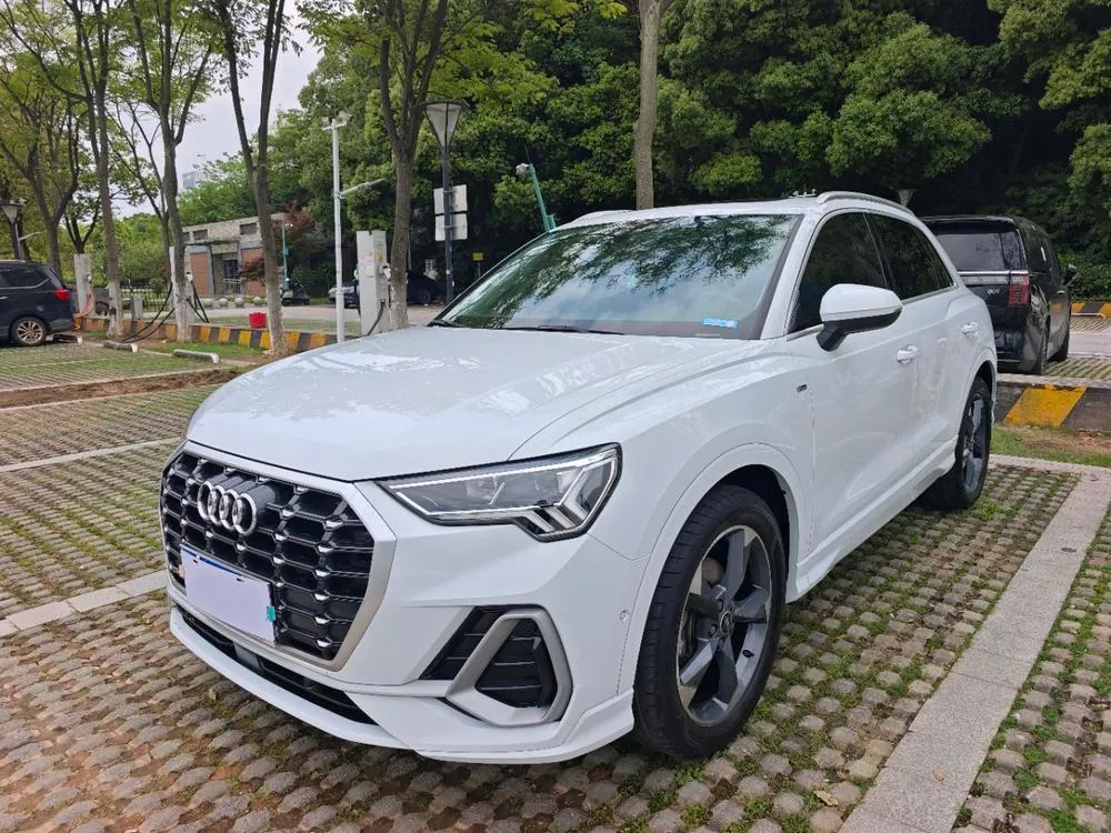 Audi Q3, 2022
