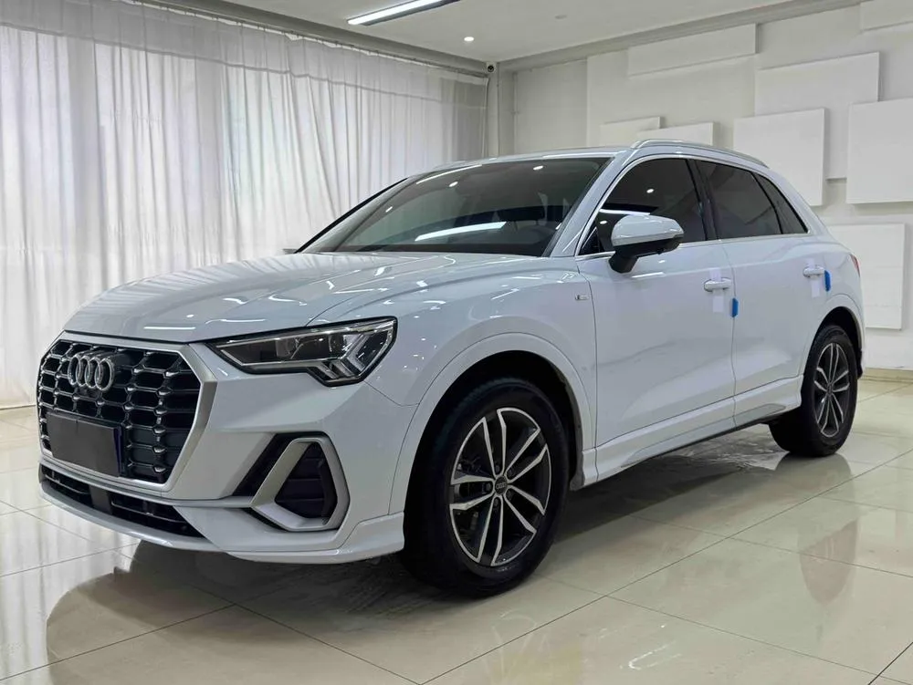 Audi Q3, 2022