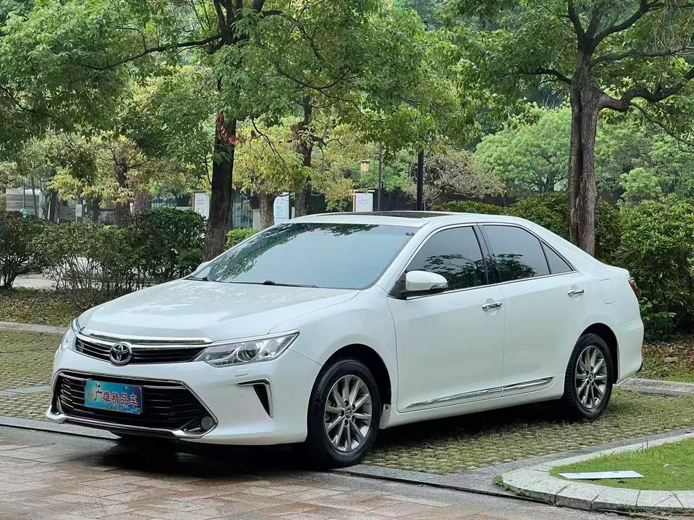Toyota Camry, 2016
