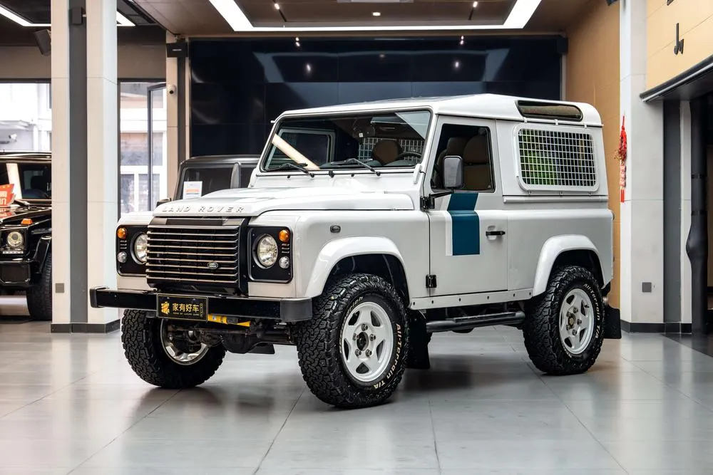 Land Rover Defender, 2010