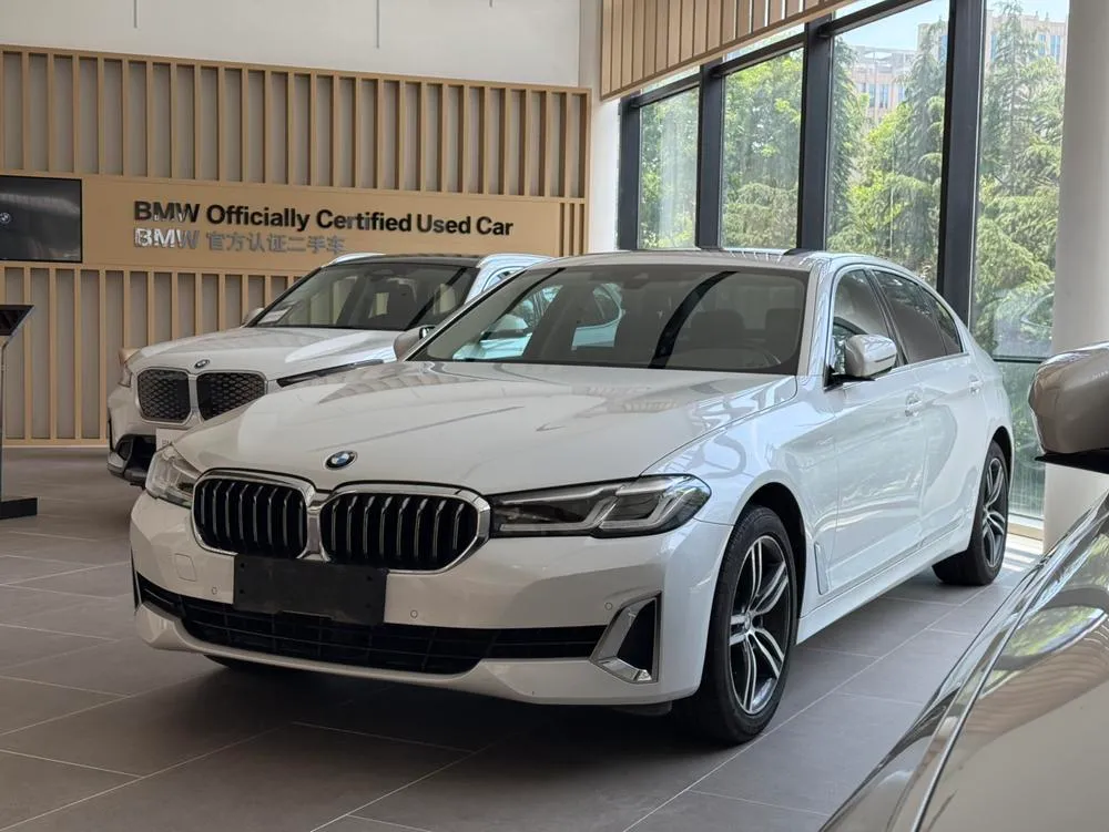 BMW 5-Series, 2021
