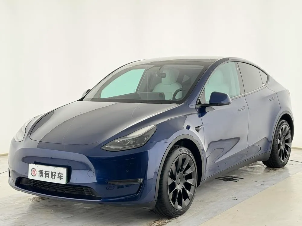 Tesla Model Y, 2022