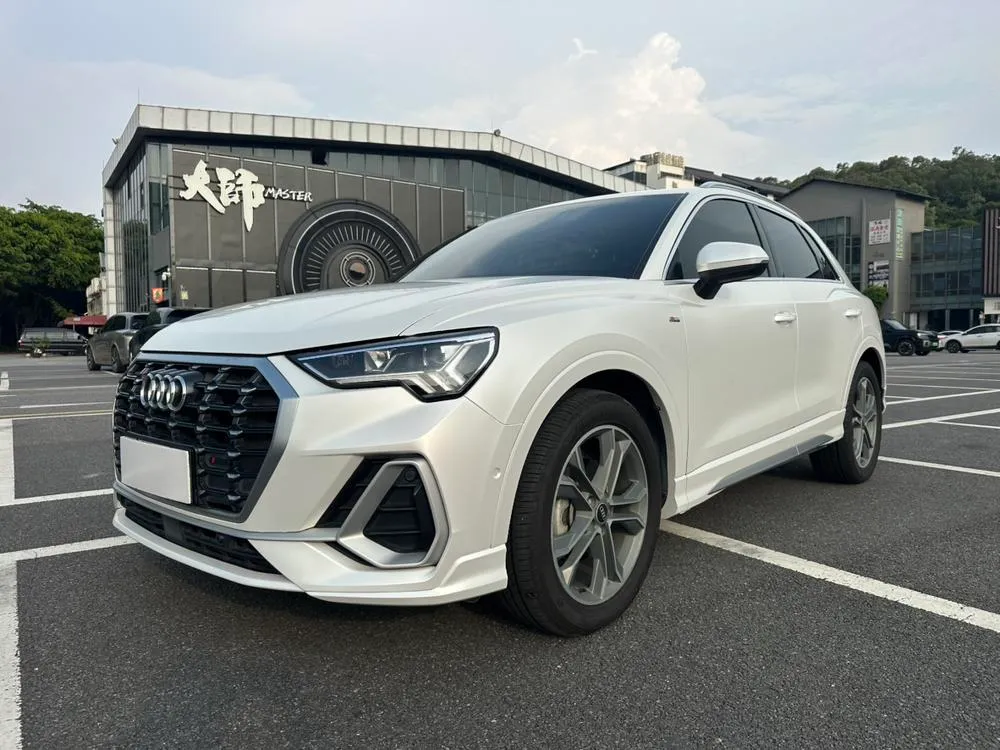 Audi Q3, 2022
