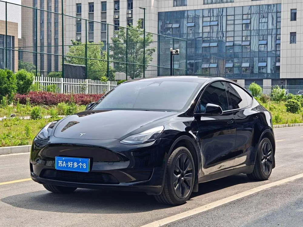 Tesla Model Y, 2023