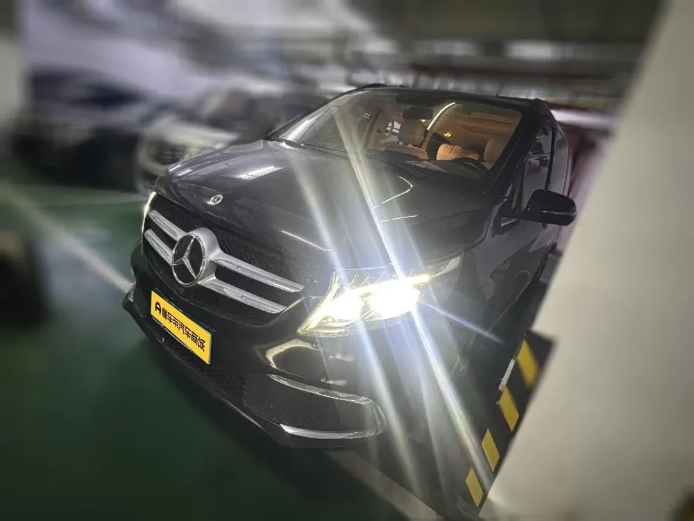 Mercedes-Benz V-Class, 2022