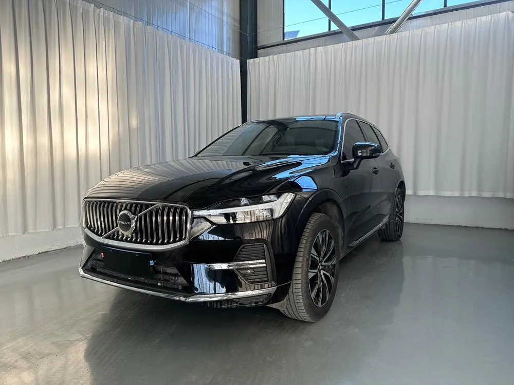 Volvo XC60, 2025