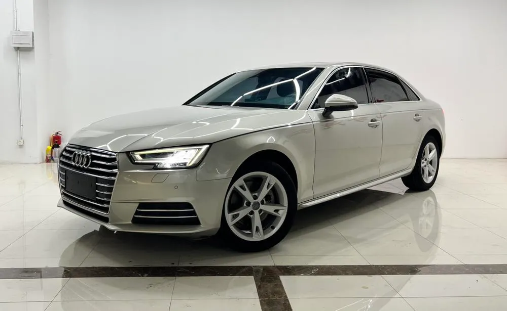Audi A4L, 2017