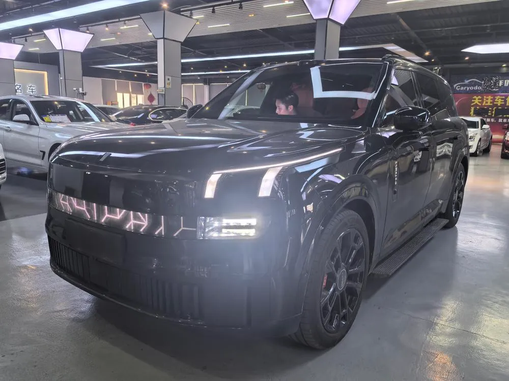Lynk & Co 900, 2025