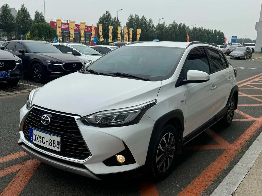 Toyota Yaris L, 2022