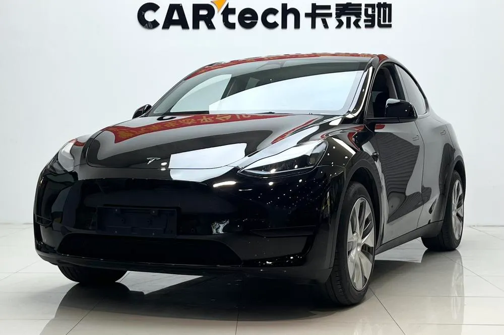 Tesla Model Y, 2022