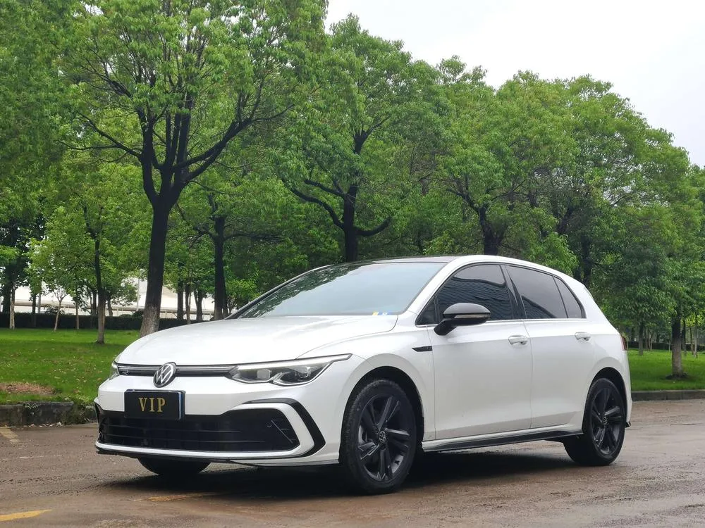 Volkswagen Golf, 2023