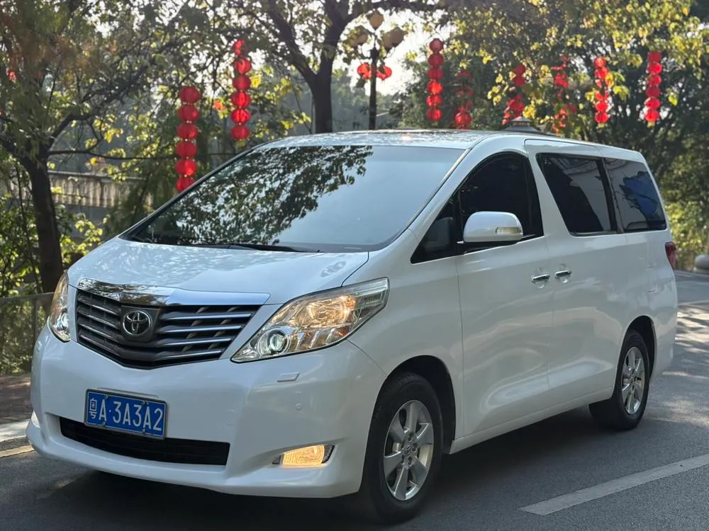 Toyota Alphard, 2011