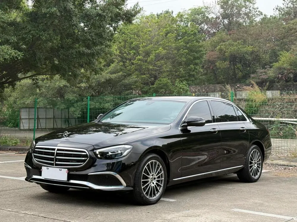 Mercedes-Benz E-Class E 260 L, 2023 — фото 1