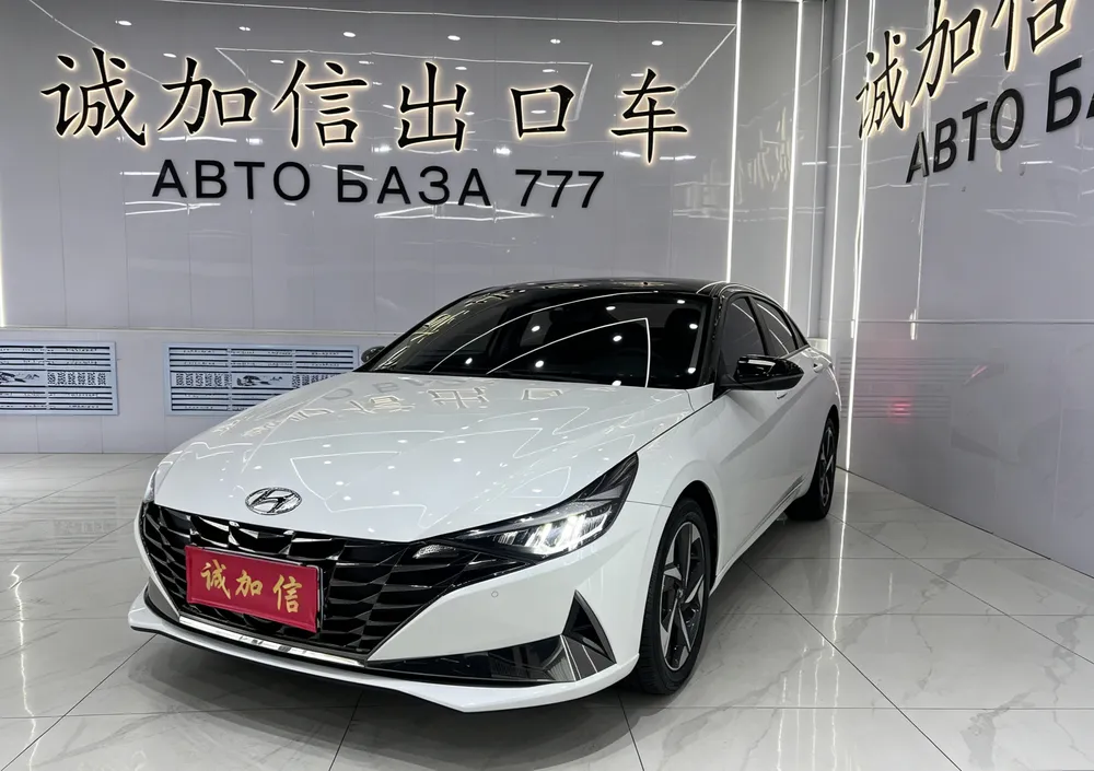 Hyundai Elantra, 2022