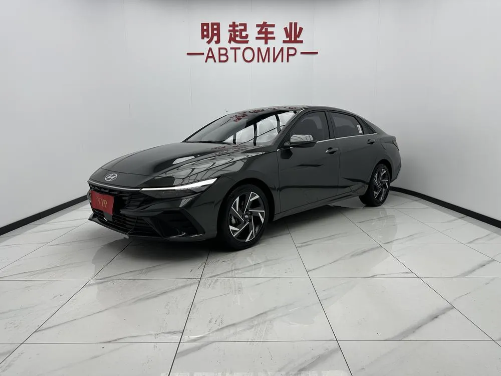 Hyundai Elantra, 2023