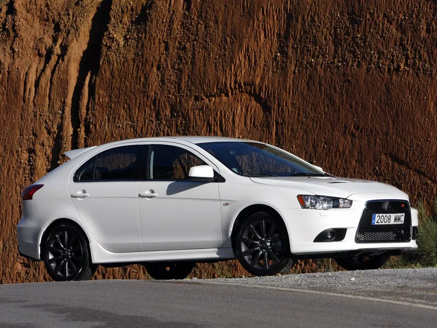 Mitsubishi Lancer Ralliart — фото модели